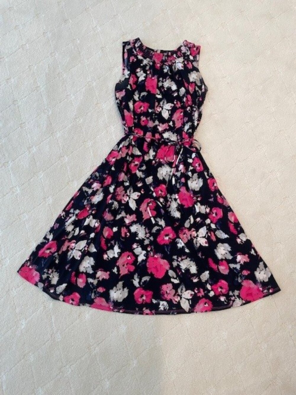 Ellen Tracy Sleeveless Smocked‑Neck Belted Pink Blue White Floral Dress – SMALL